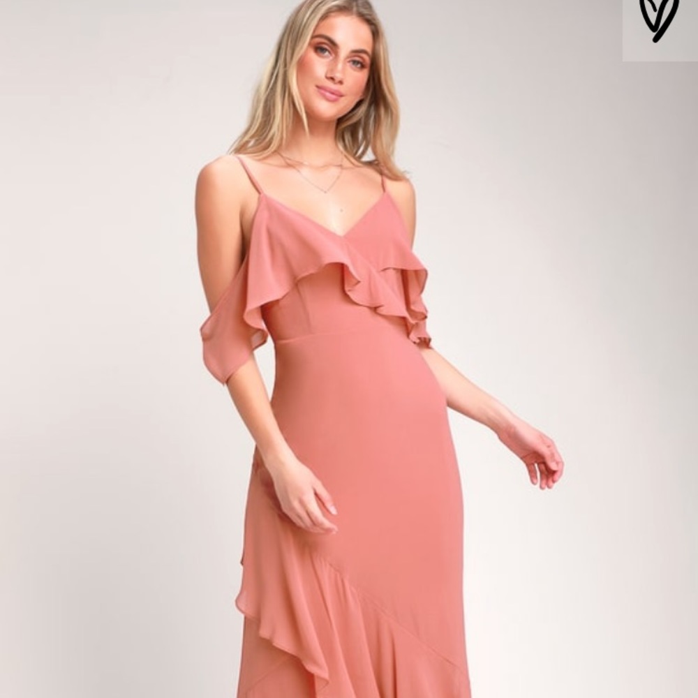 LULU’S Peach Hi-Low Dress!